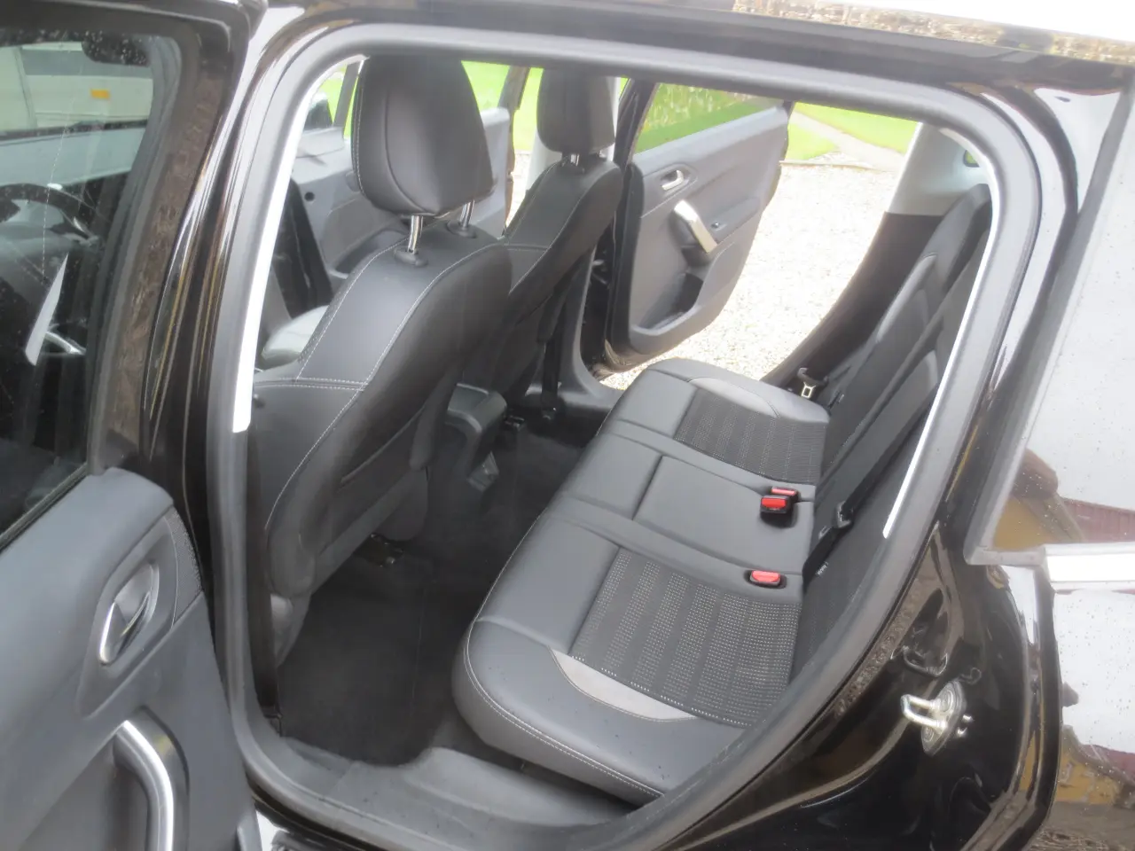 Billede 17 - Peugeot 2008 1.6 Blue HDi Årg 2017, Nysynet.