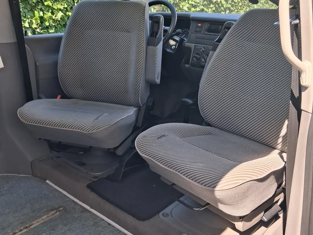 Billede 6 - Campervan med lavt km-tal