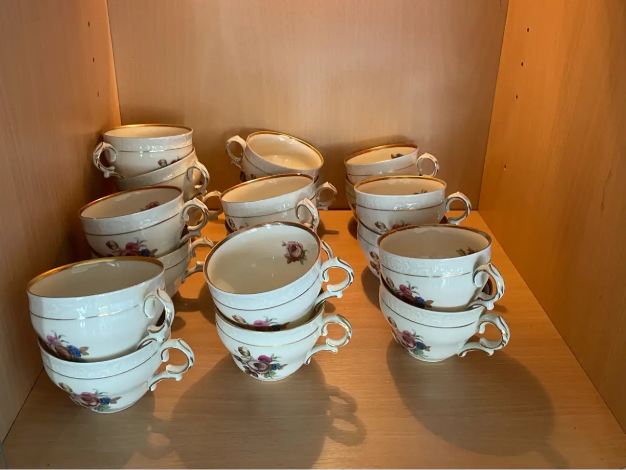 Billede 2 - Kaffestel Rosenborg KMP