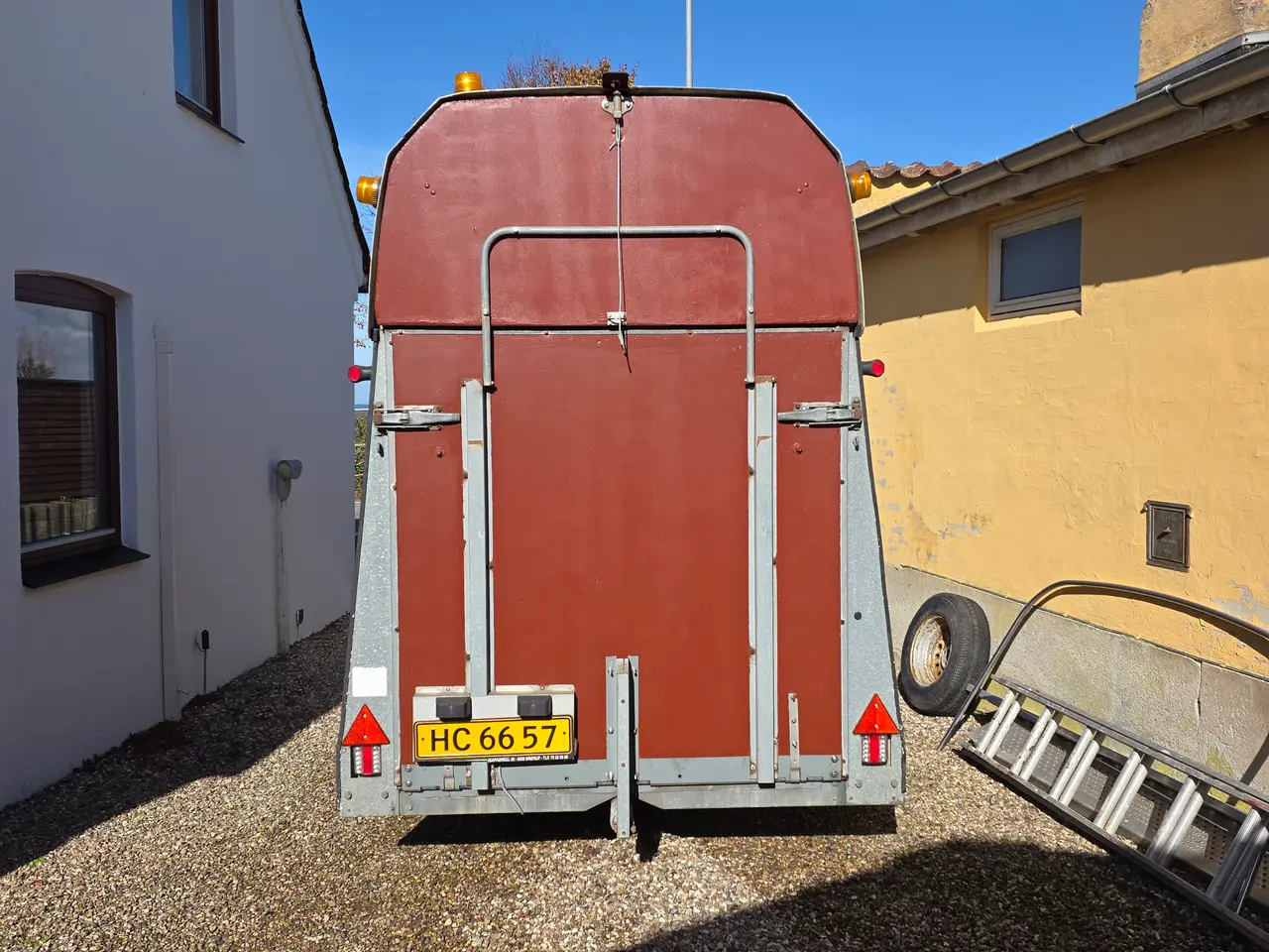 Billede 8 - Unik Cargo Trailer med lys, bænke og varme