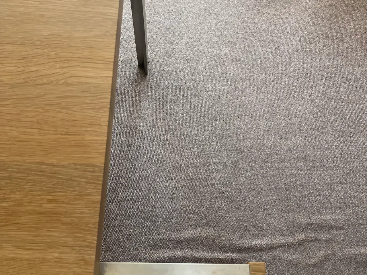 Billede 4 - Spisebord i massivt asketræ