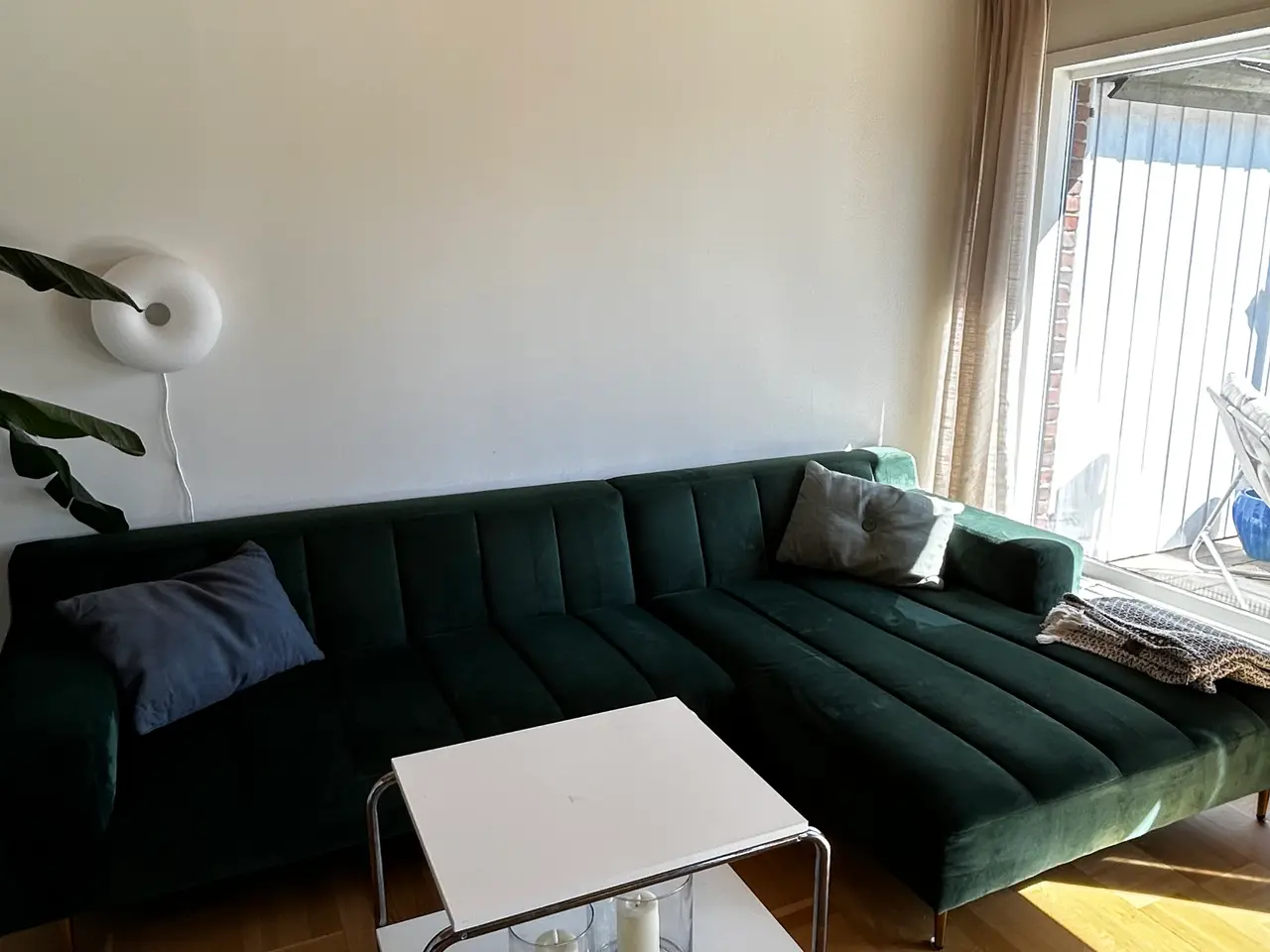 Billede 2 - Chaiselong sofa i grøn velour
