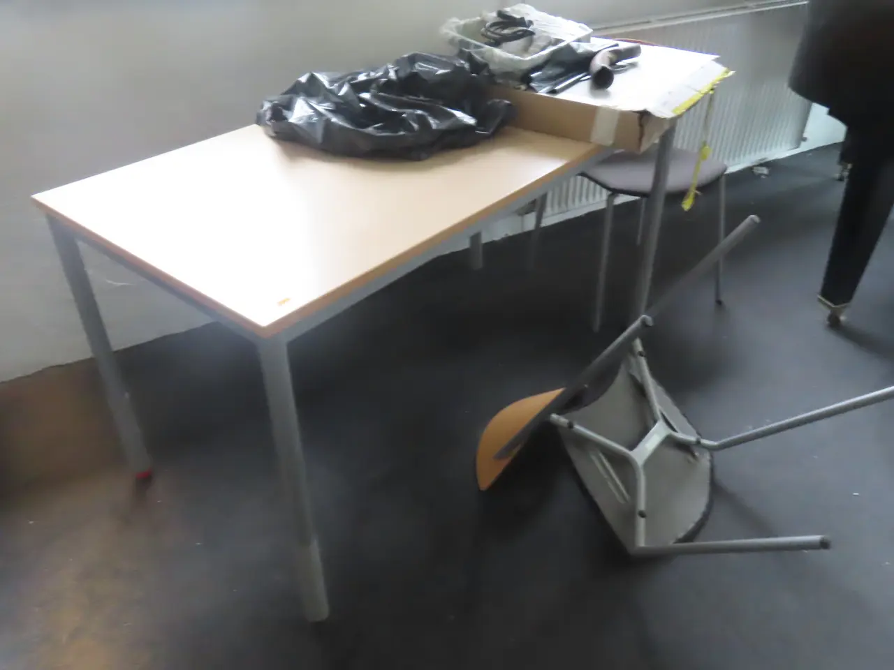 Billede 2 - Diverse borde og stole mv.