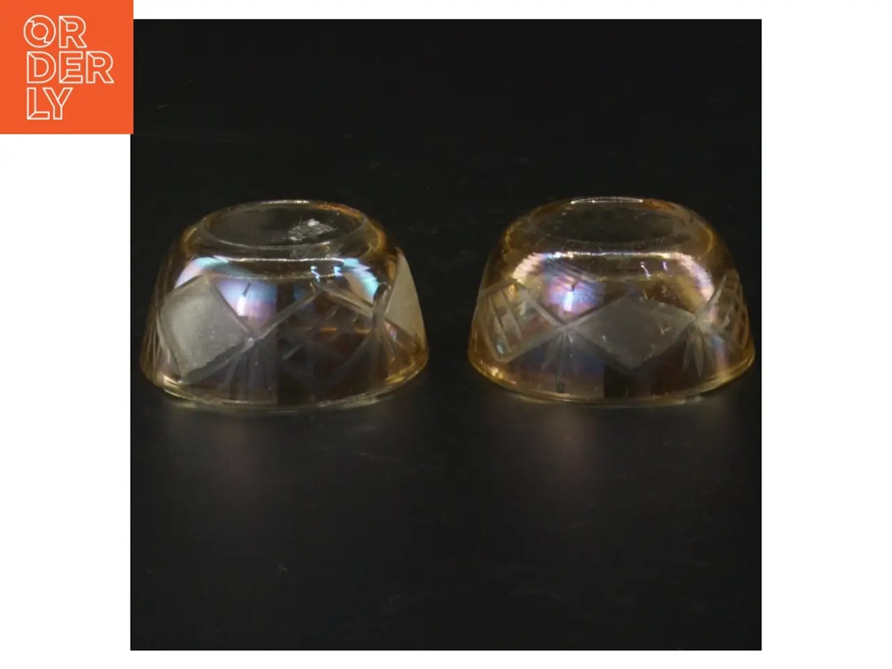 Billede 1 - Små skåle i farvet glas (str. Ø. 5,5 cm)