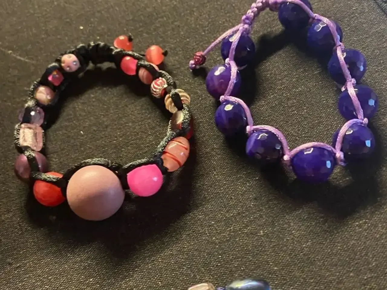 Billede 3 - Nye knyttede armbånd