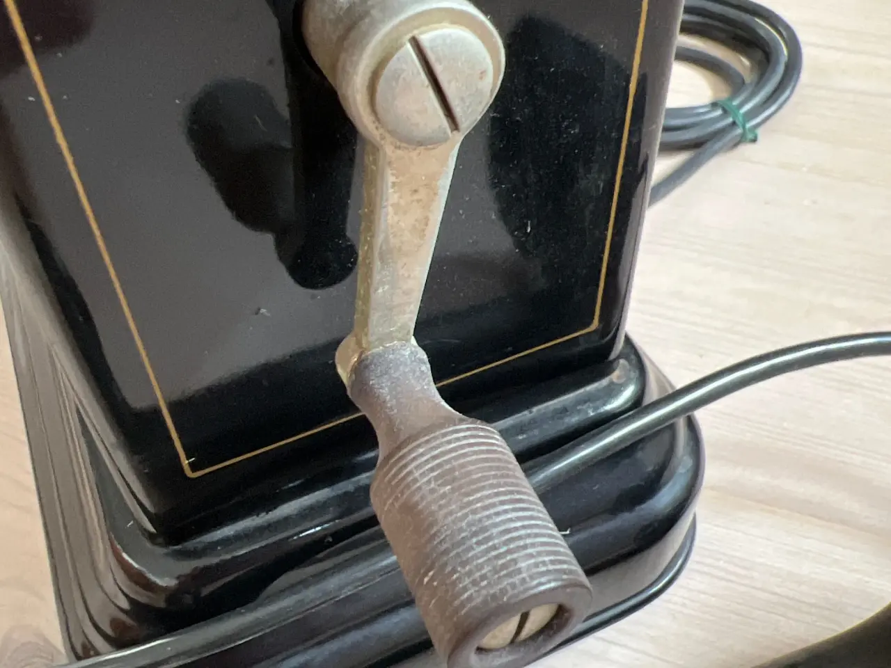 Billede 4 - Gammel K.T.A.S. telefon med håndsving
