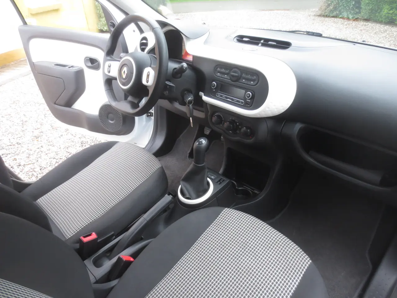 Billede 15 - Renault Twingo 1.0 i År 15. Nysynet. 