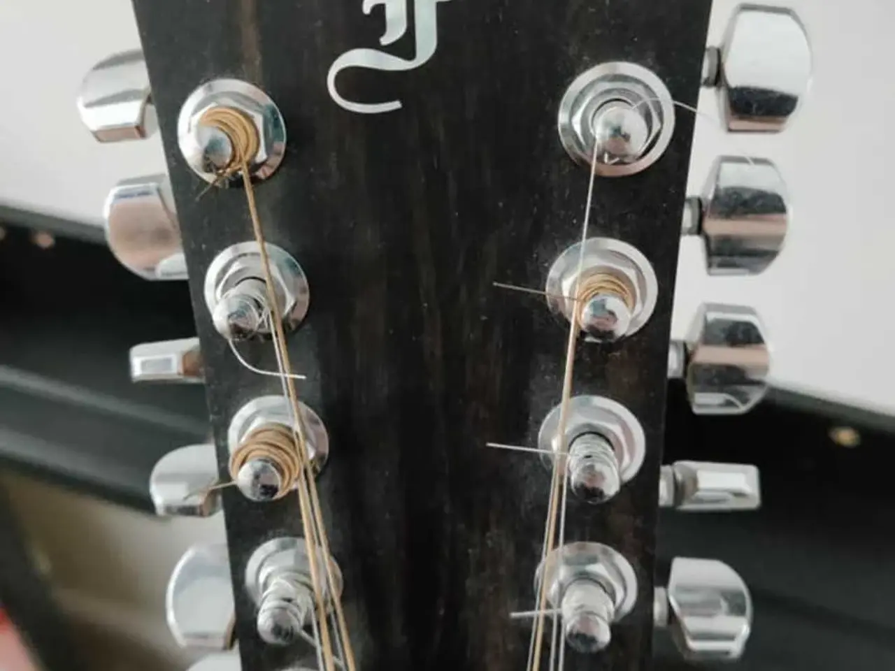 Billede 3 - Tolvstrenget guitar af mærket Furch.