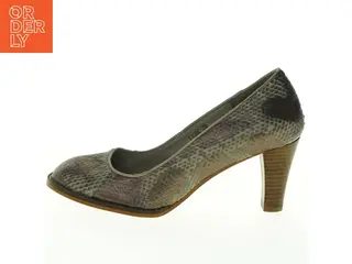 Sofie Schnoor Slangeprint pumps (str. 39)