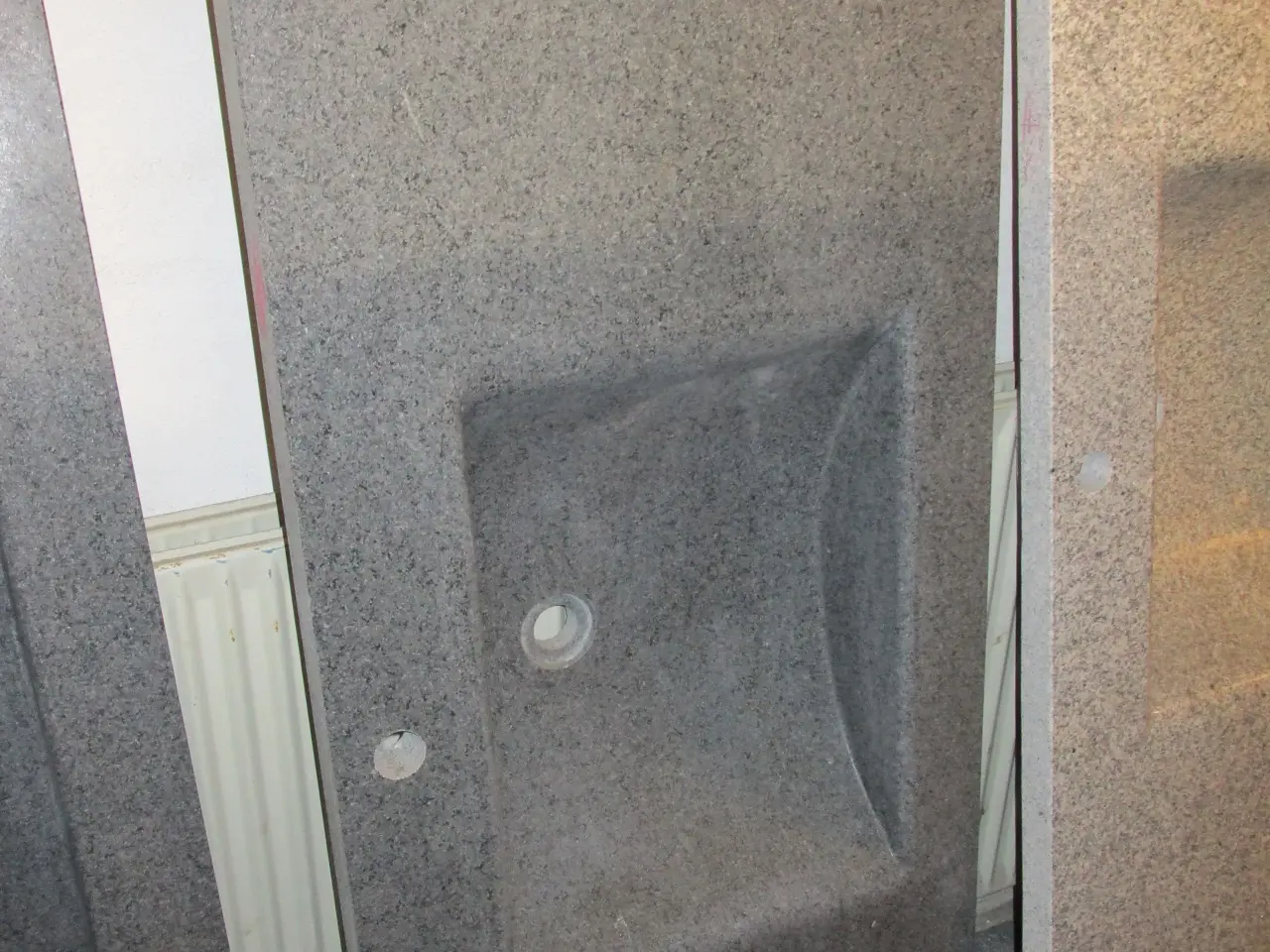Billede 1 - BORDPLADE M/ VASK