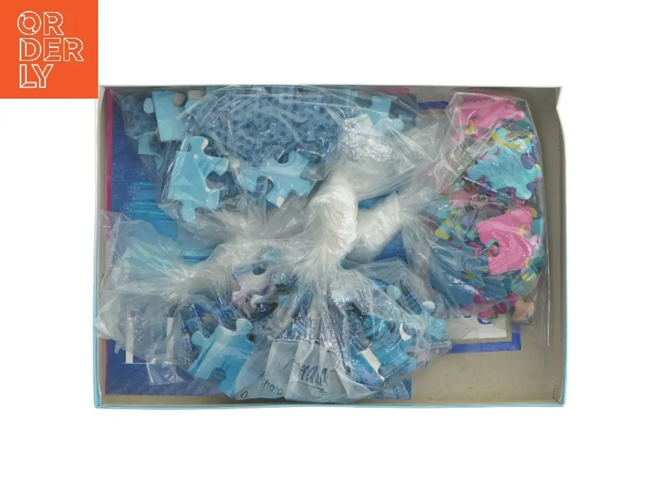 Billede 3 - Frozen puslespil med 3x49 brikker fra Ravensburger (str. 3x49 brikker 21x21 cm)