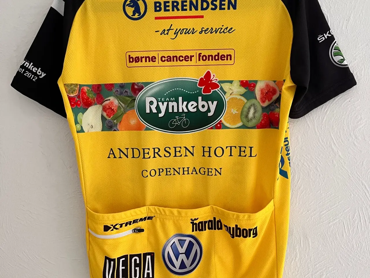 Billede 2 - Gul Team Rynkeby cykeltrøje / cykelbluse i str. M.