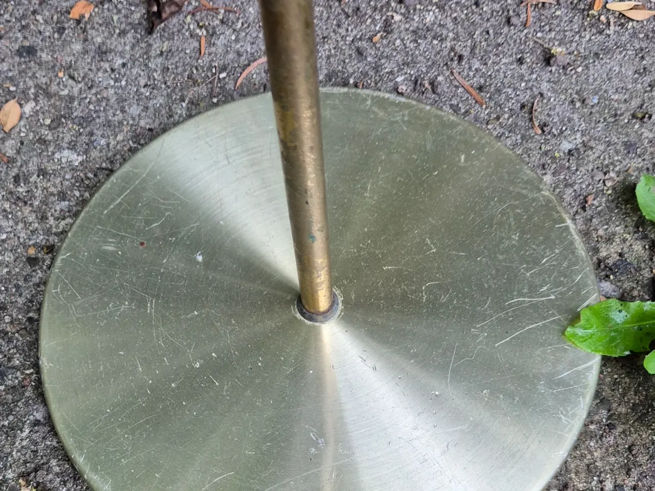 Billede 15 - Flot, unik gulvlampe i messing