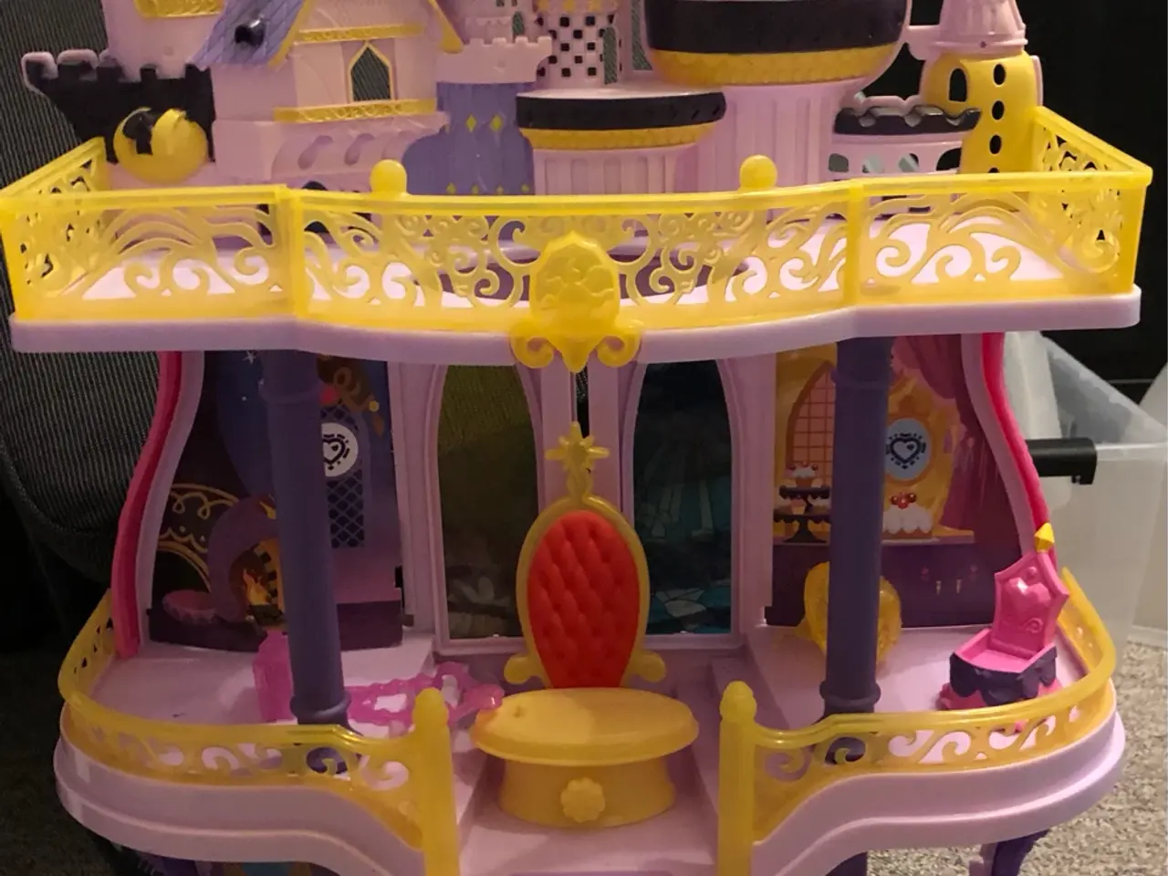 Billede 6 - 5 slotte/huse til Barbie, Frost & My Little Pony