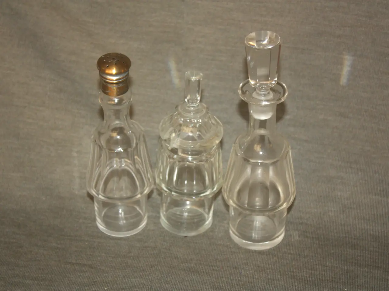 Billede 1 - Gammelt platmenage 3 stk. salt