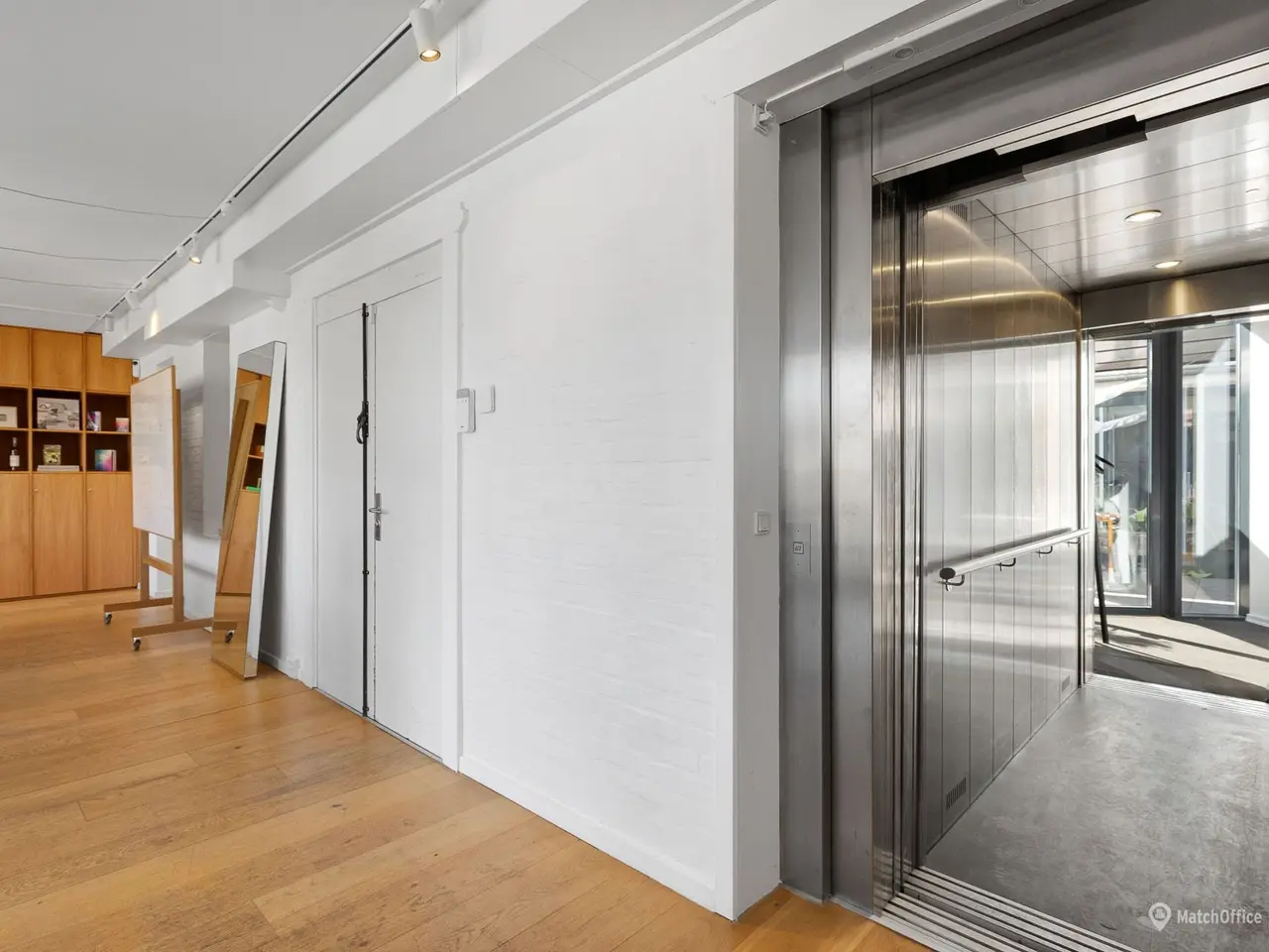 Billede 14 - EKSKLUSIVE LEJEMÅL VED FREDERIKSBERG HAVE KONTOR / KLINIK / SHOWROOM M.M.