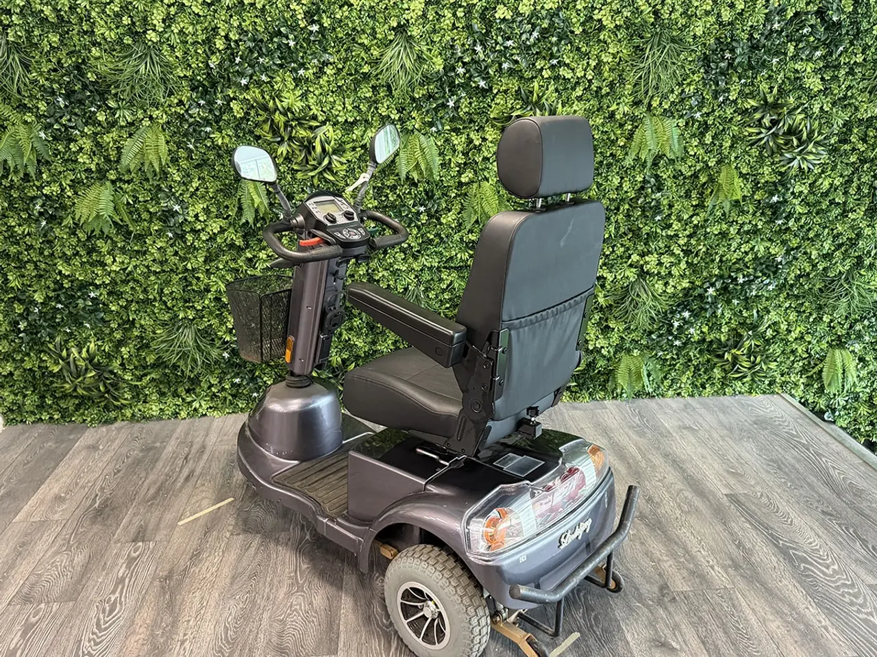 Billede 2 - LM-450 grå