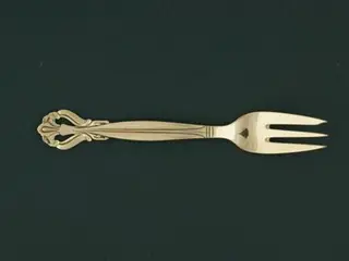 Benedicte Kagegaffel, 14½ cm.