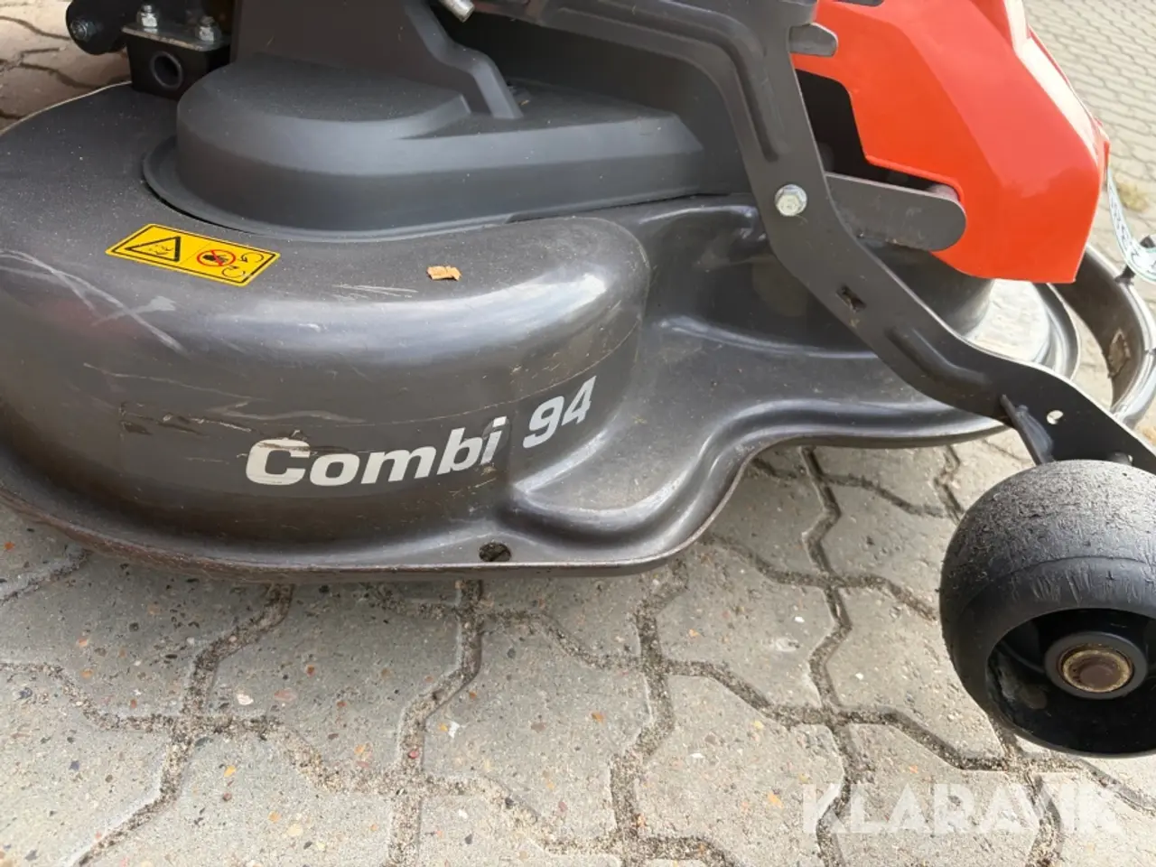 Billede 11 - Græsslåmaskine HUSQVARNA R 213C