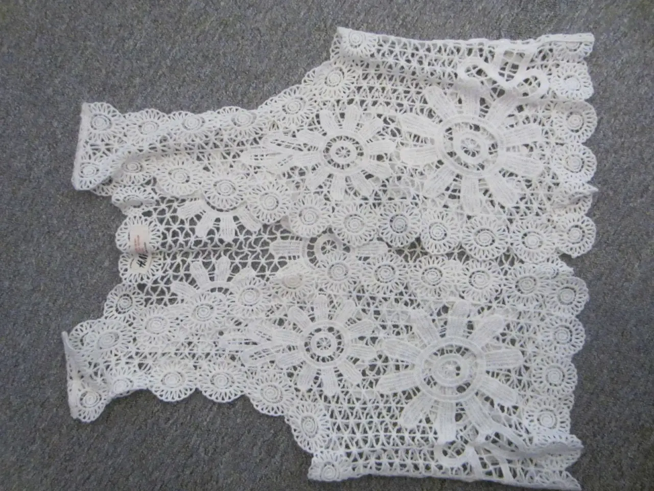 Billede 1 - Fin råhvid blonde vest i str. 170 