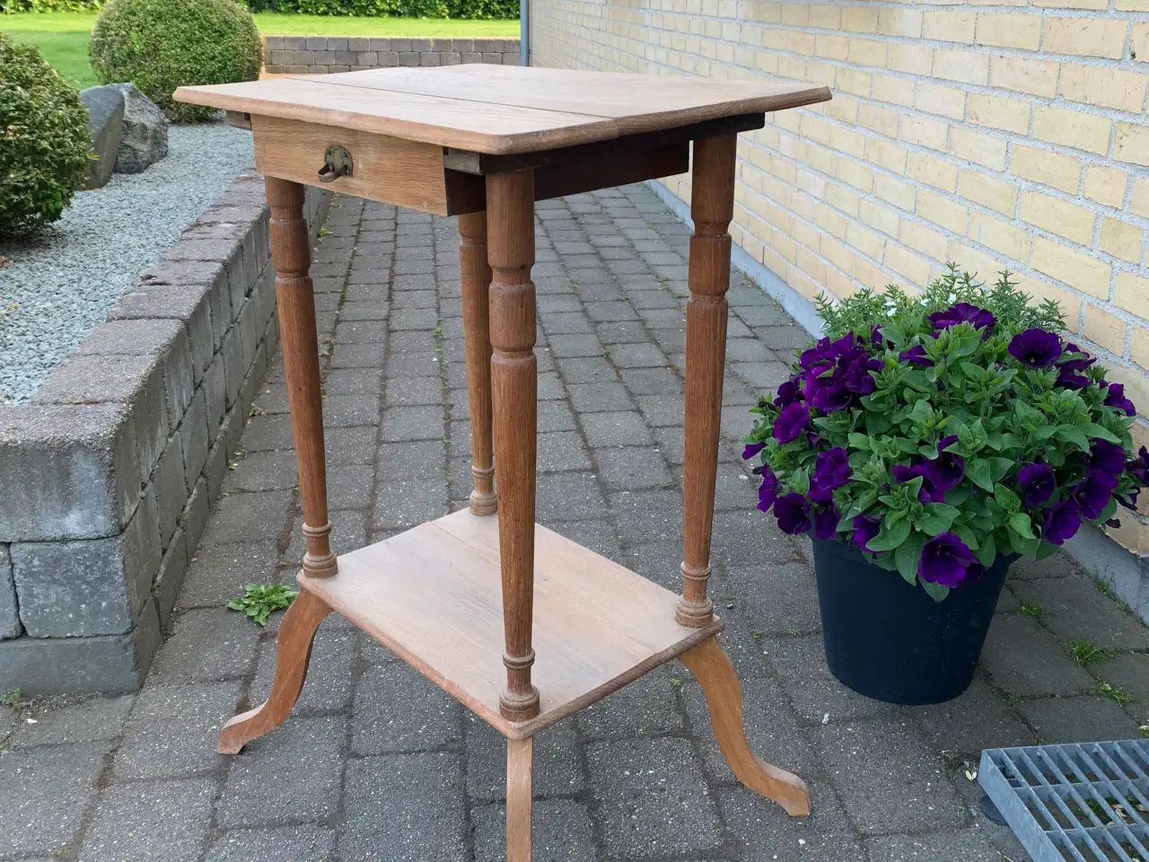 Billede 2 - Tobaksbord