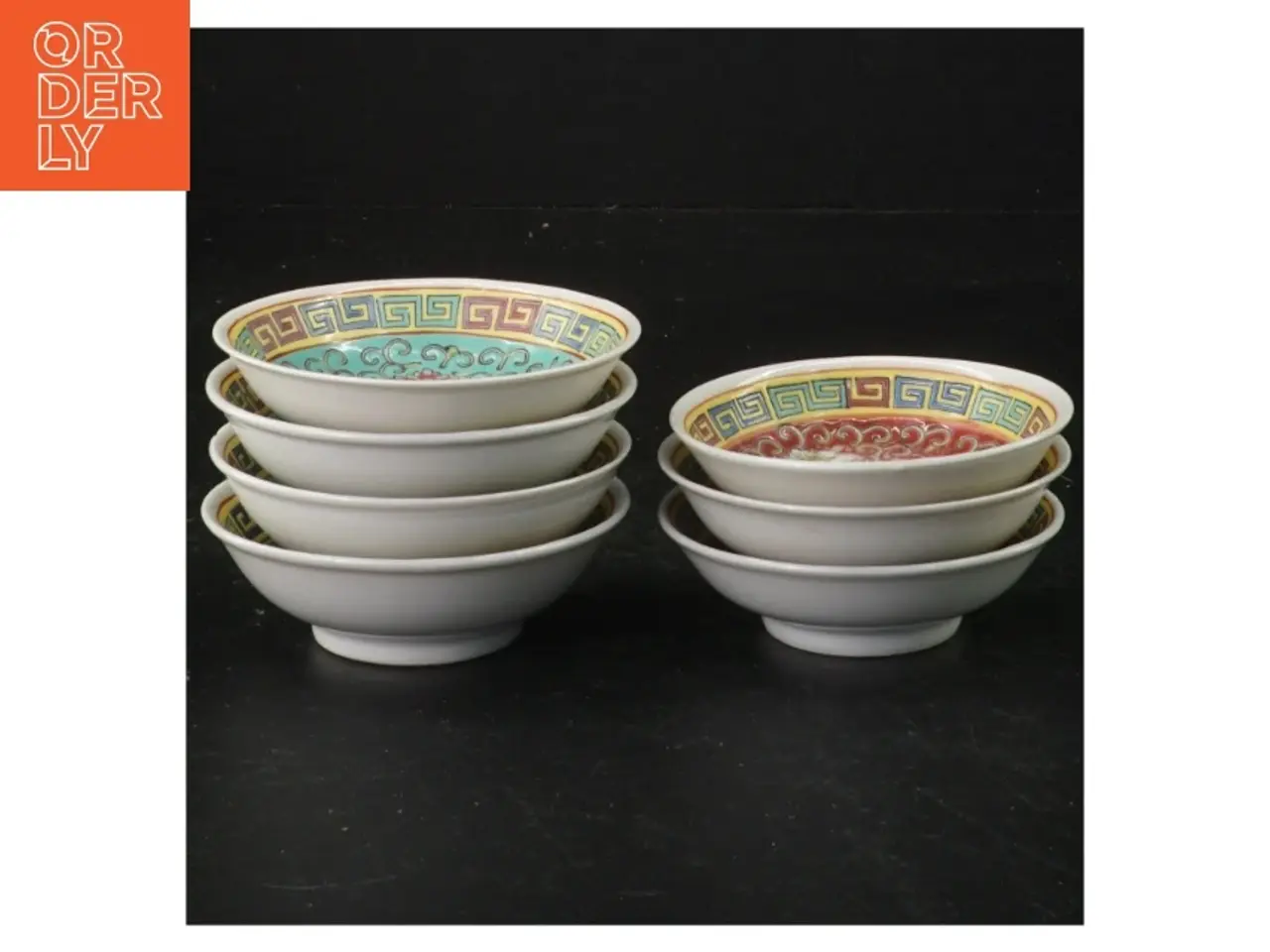 Billede 1 - Dekoreret porcelænstallerkener (str. Ø 8 cm)