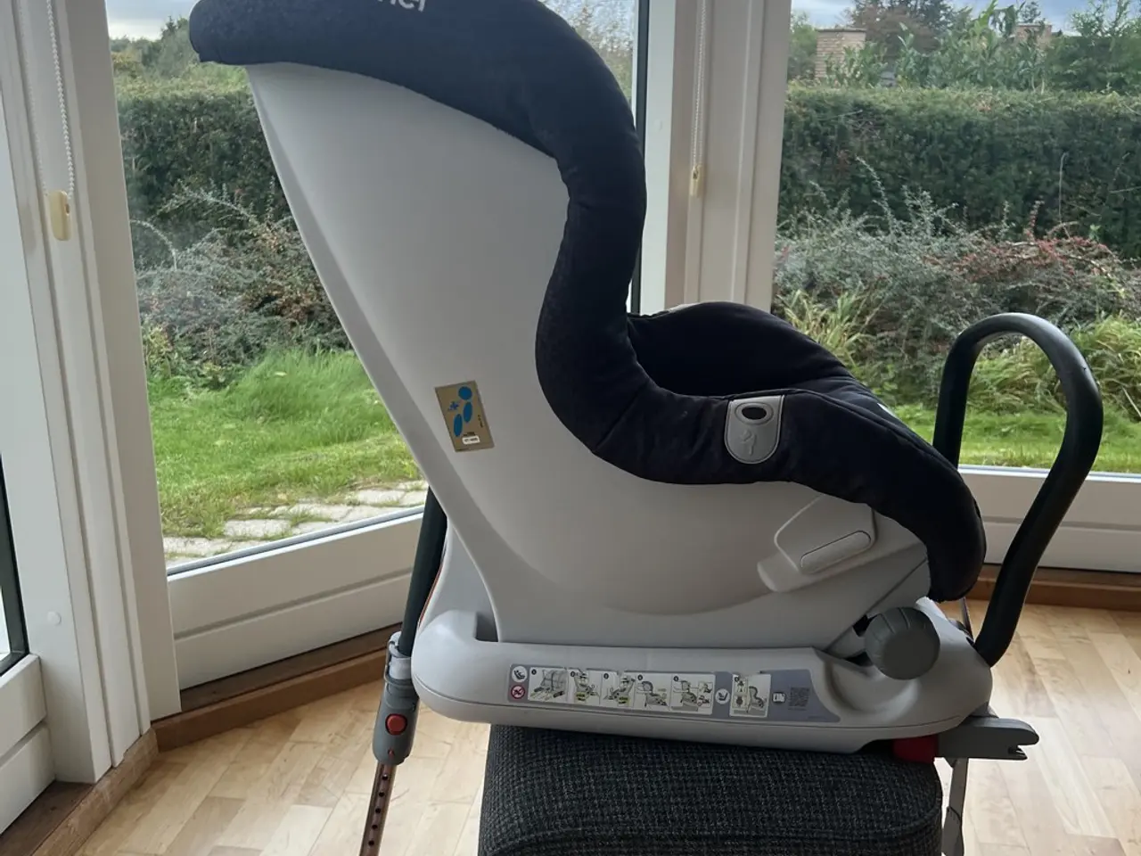 Billede 3 - Römer Max-Fix bagudvendt autostol 0-18 kg ISOFIX