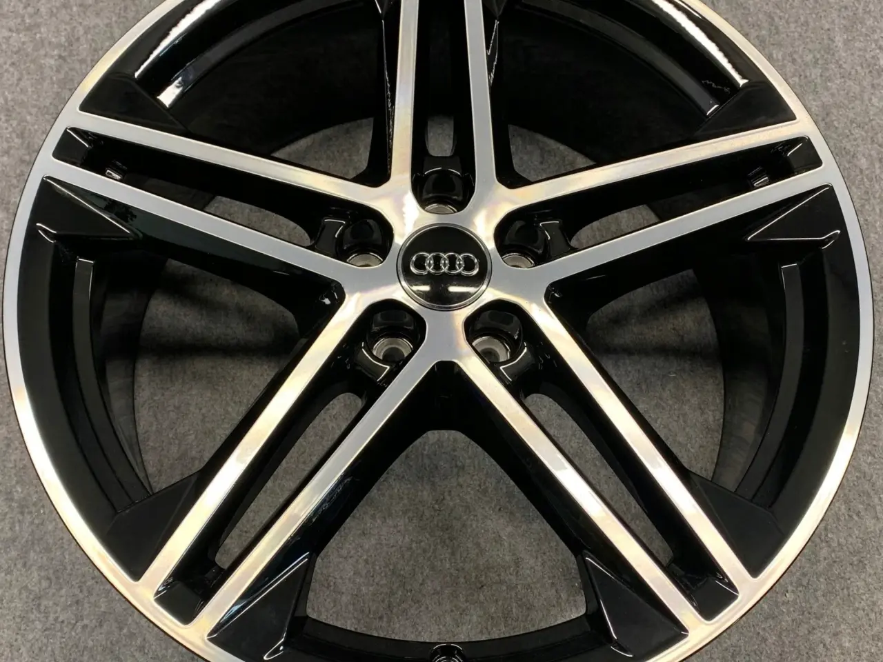Billede 1 - AUDI Q5 80A 8Jx20 ET 39 5x112