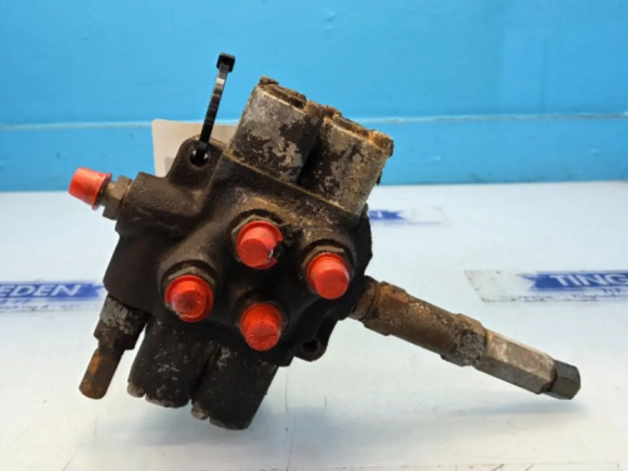 Billede 2 - New Holland BB9060S Hydraulikventil 84062215