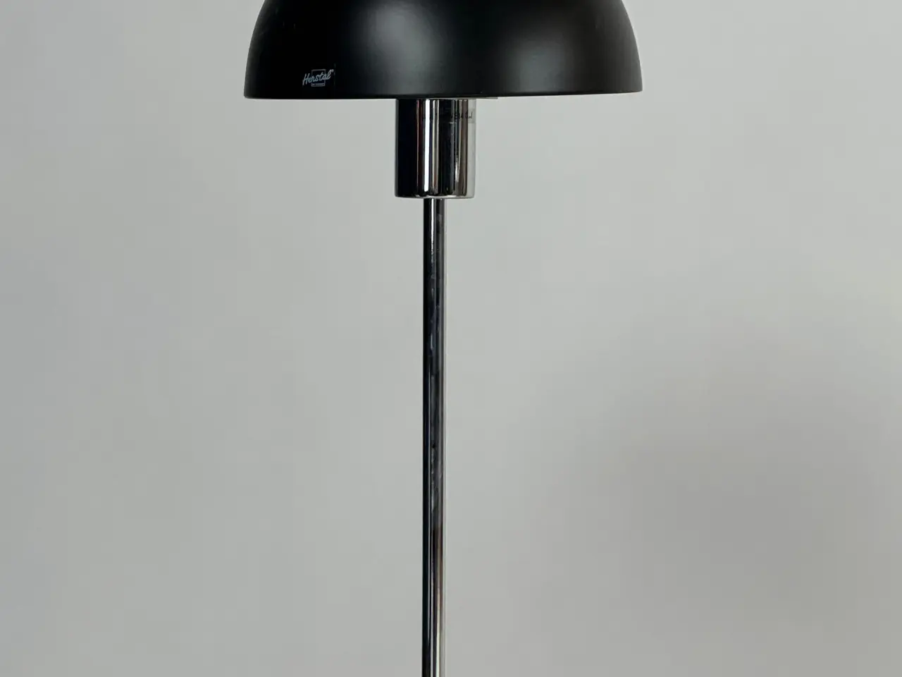 Billede 1 - Herstal Vienda Lampe – Sort H 50 cm