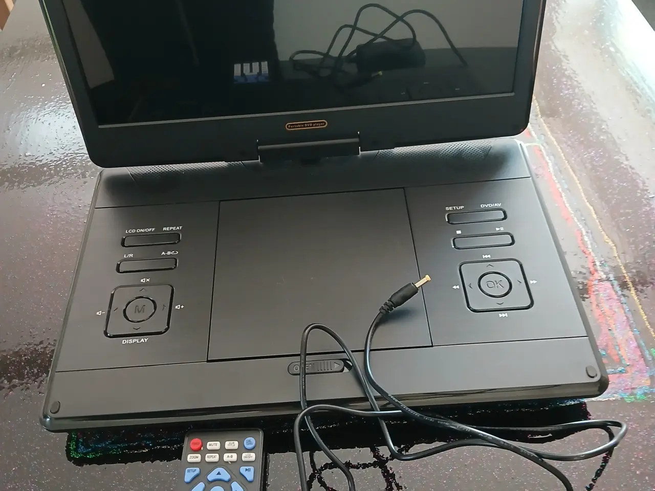 Billede 2 - bærbar dvd med genopladelig batteri sælges