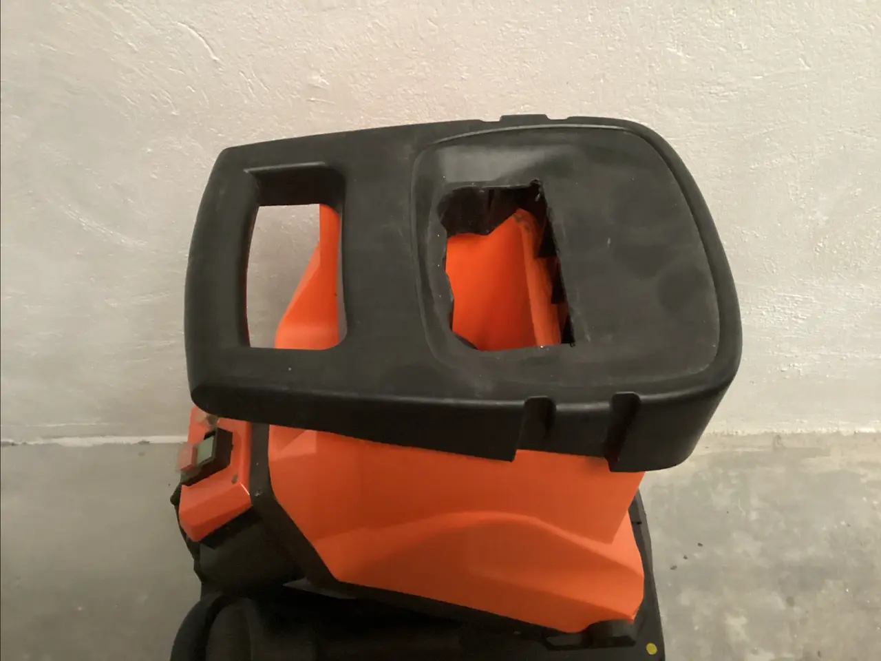 Billede 3 - Flishugger Adano 350 kr.