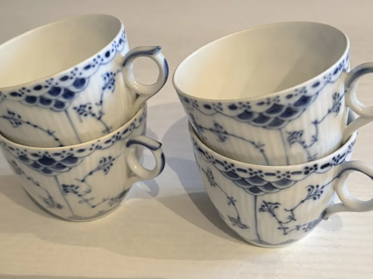 Billede 4 - Kopper med underkop og tallerken, Royal Copenhagen