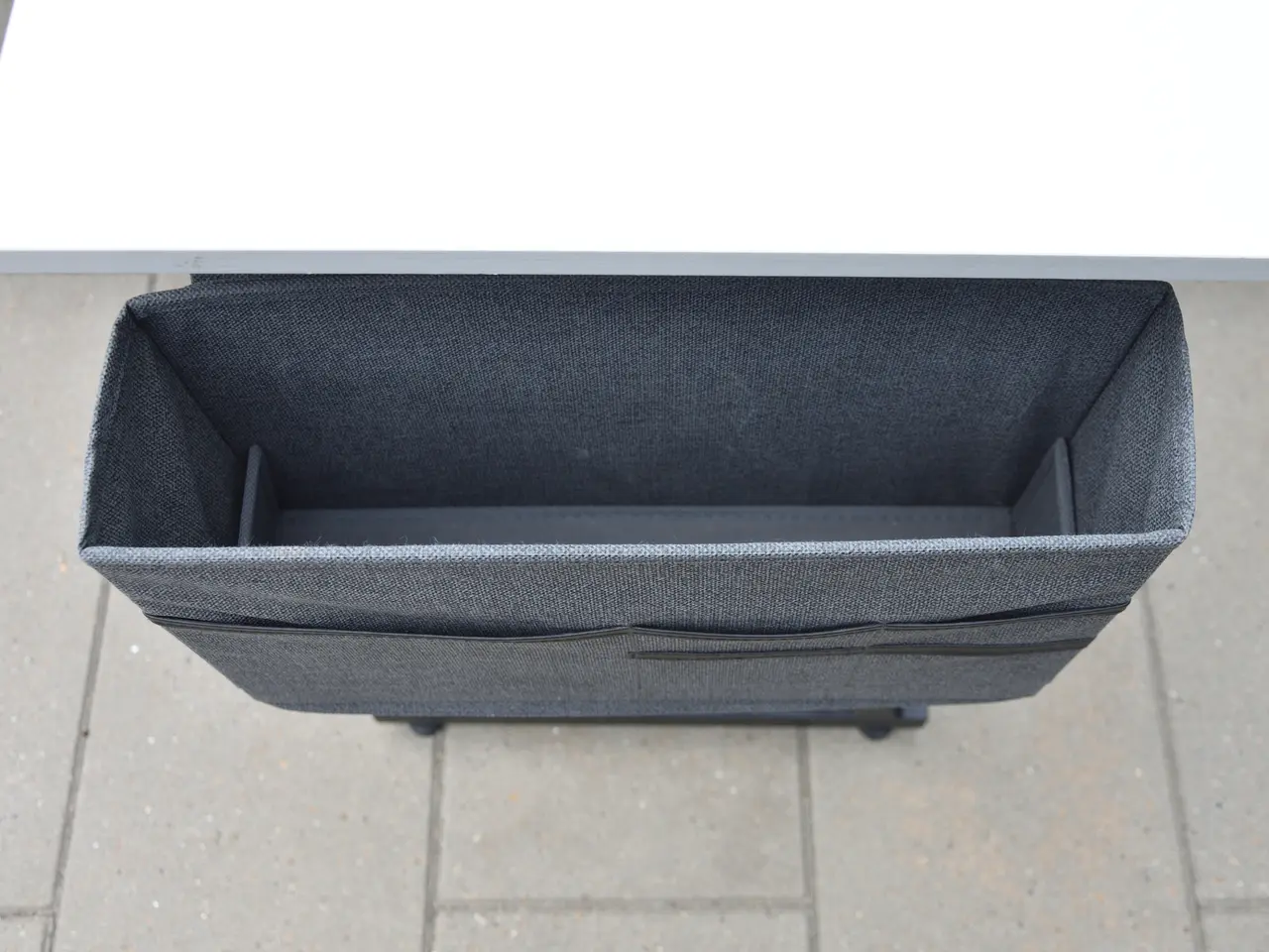 Billede 5 - Skrivebord/Gamerbord, hvid med sort stel