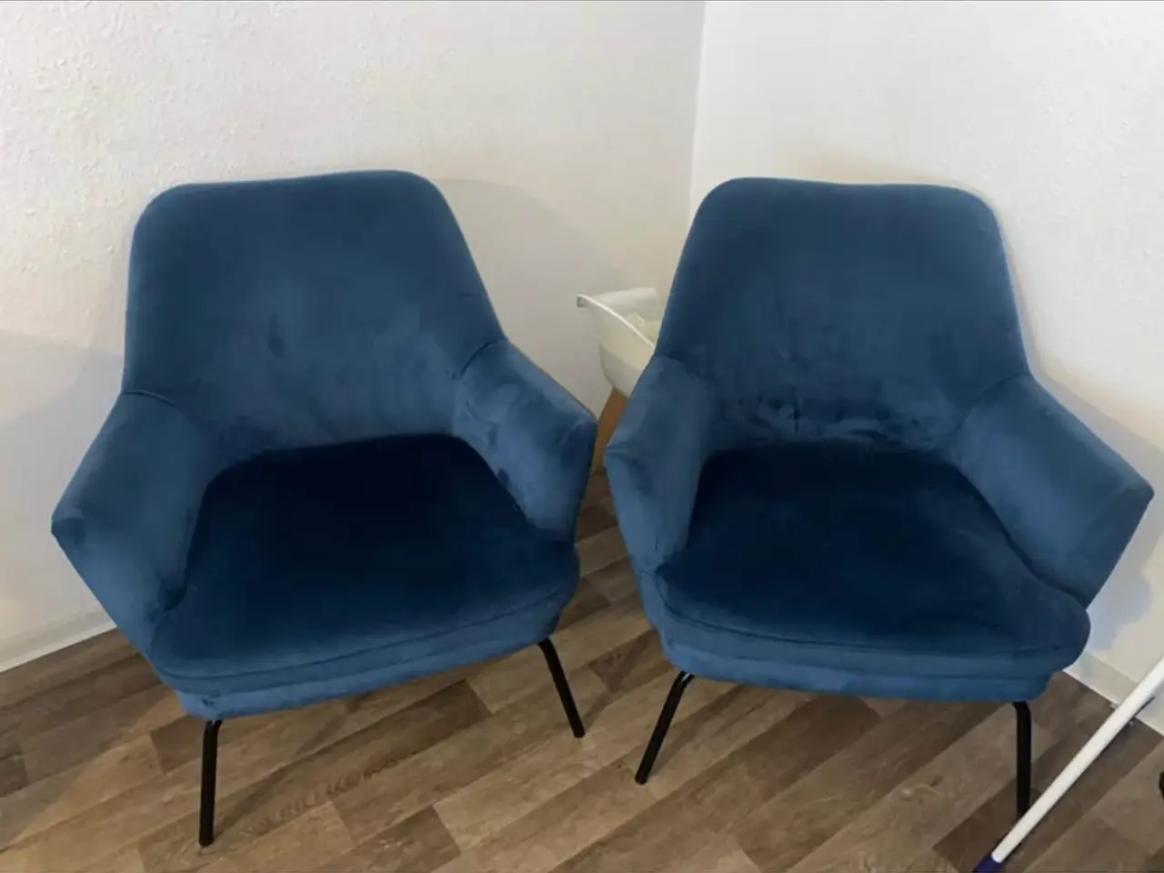 Billede 1 - 2 behagelige loungestole – mørkeblå med sorte m