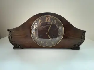 Junghans meget flot kaminur