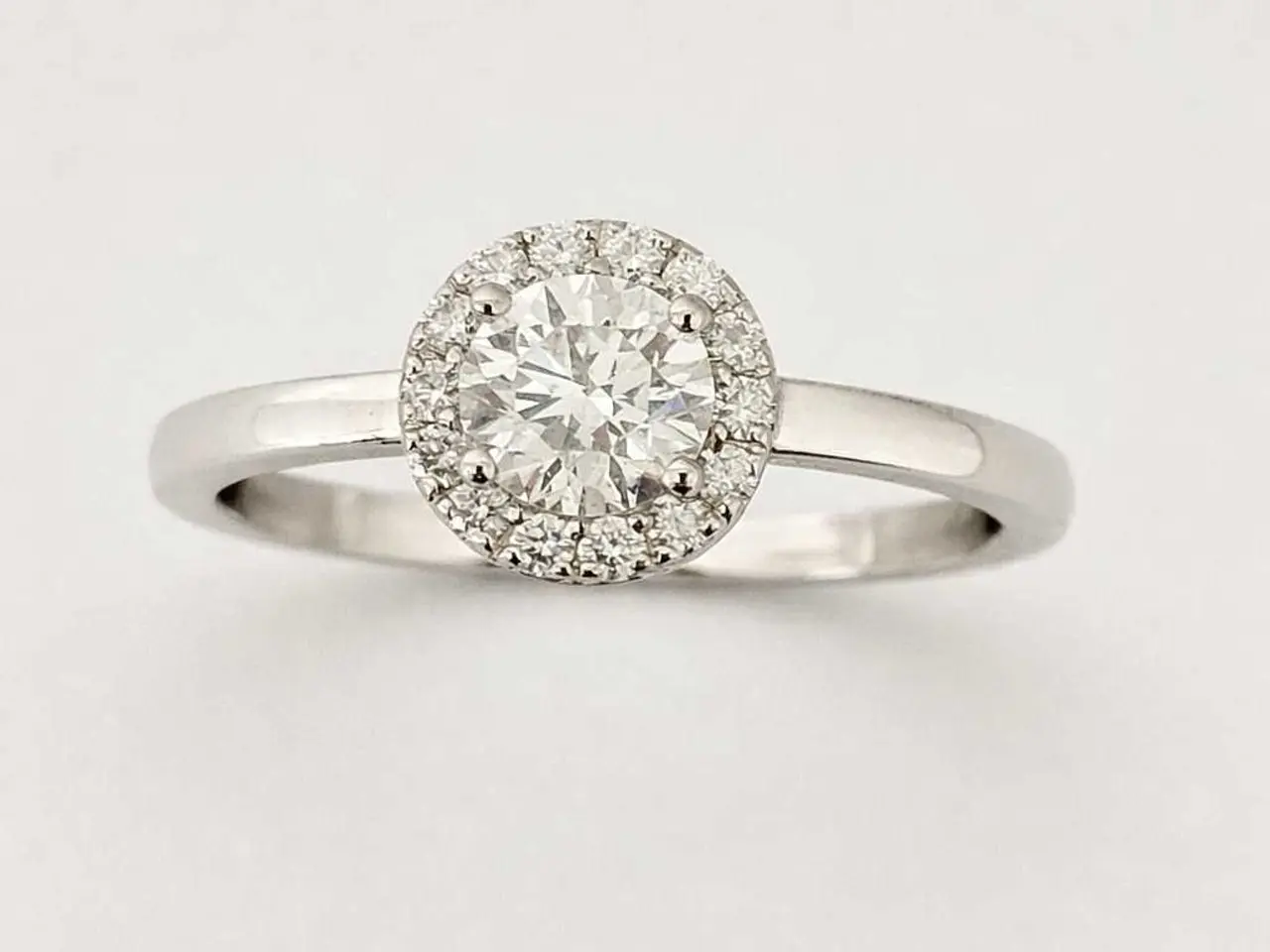 Billede 1 - Ny. Diamant Ring 0,64 carat. hvidguld.