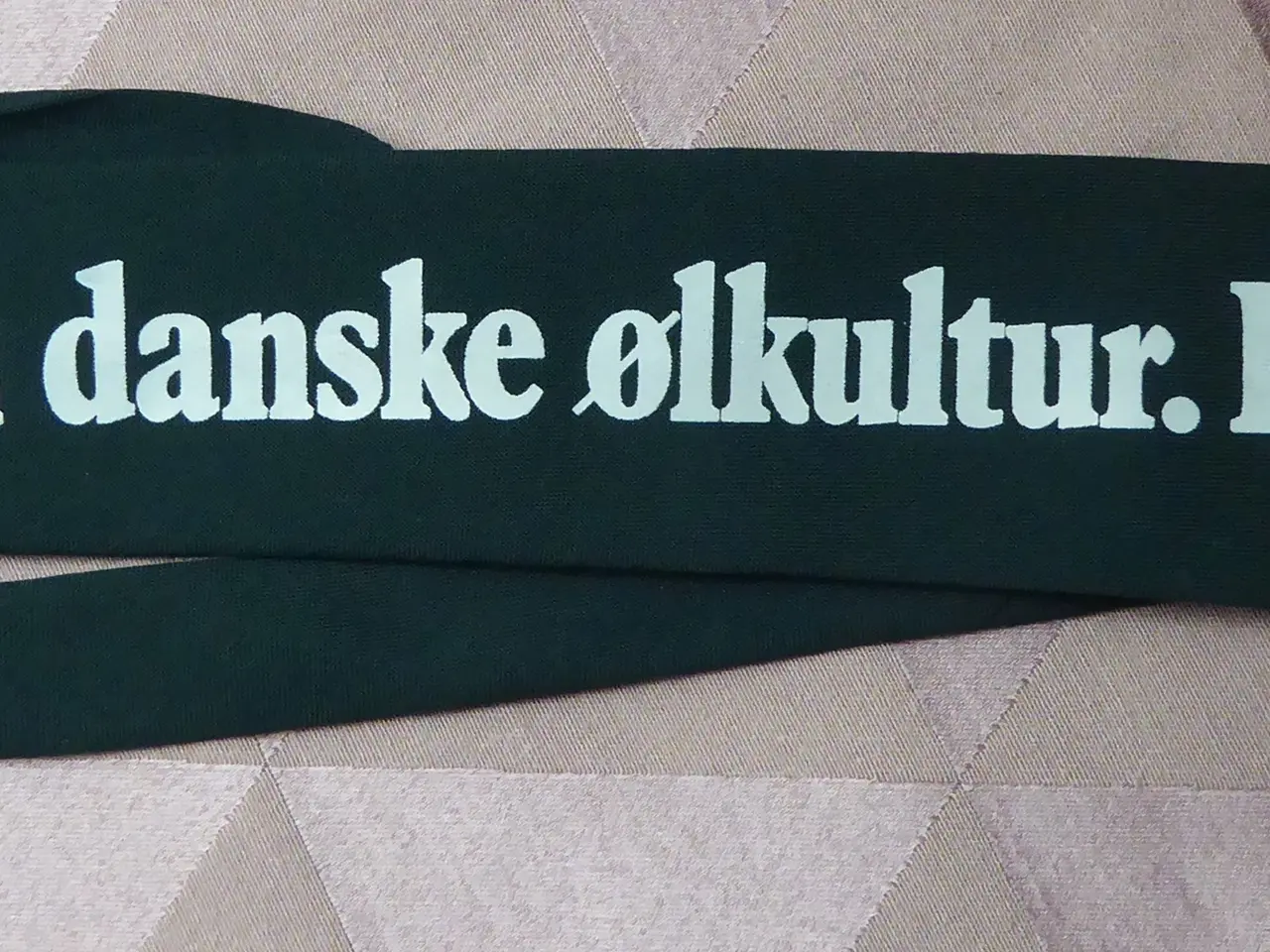 Billede 3 - Kæmpe øl oplukker samt diverse Tuborg reklamedele
