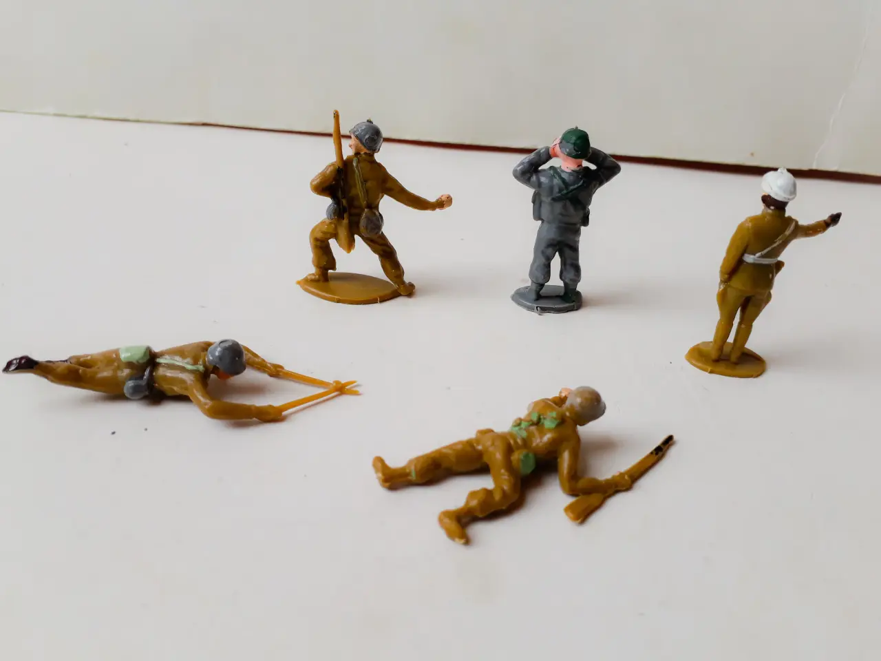 Billede 4 - 6 Reisler Militær Figurer