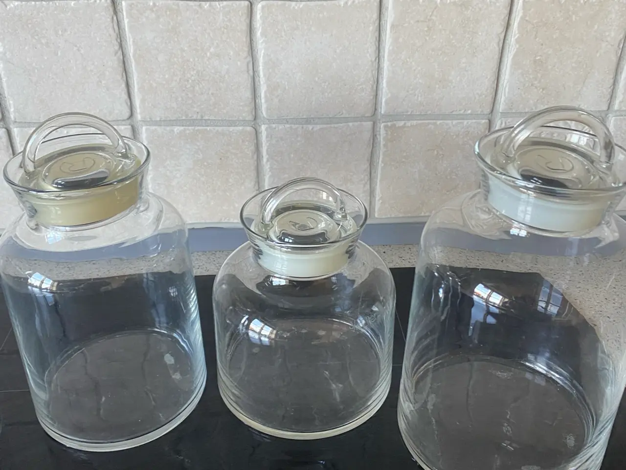 Billede 2 - Opbevarings glas 4 stk med gummipakning i låget.