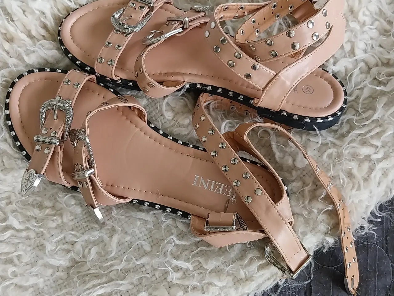 Billede 1 - Sandaler brugt 1 gang