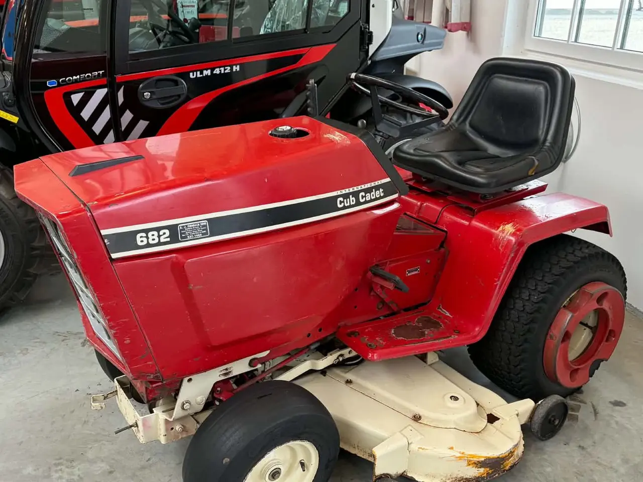 Billede 1 - Cub Cadet 682