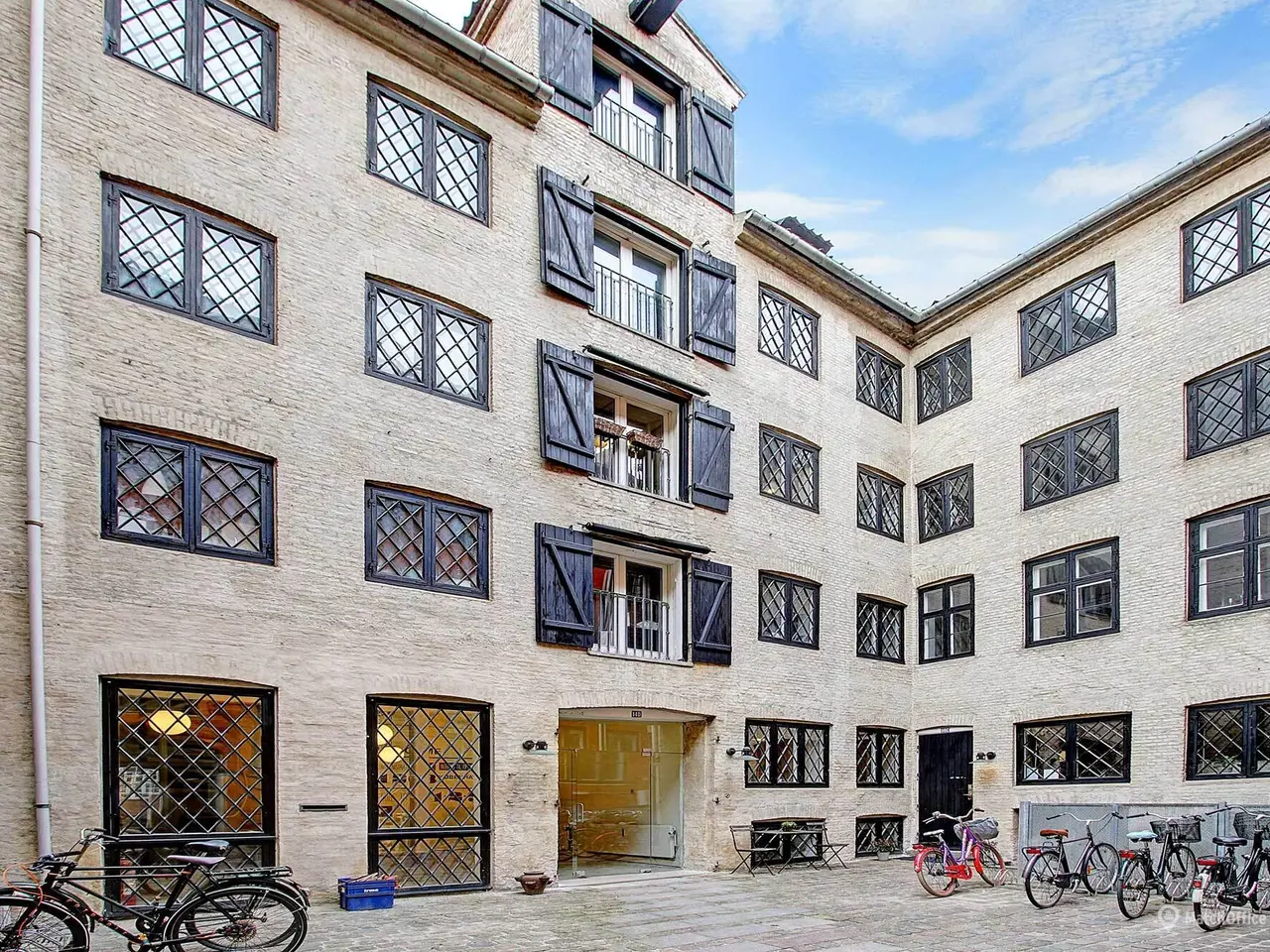 Billede 1 - Charmende baghus midt i Strædet ved Gammel Strand