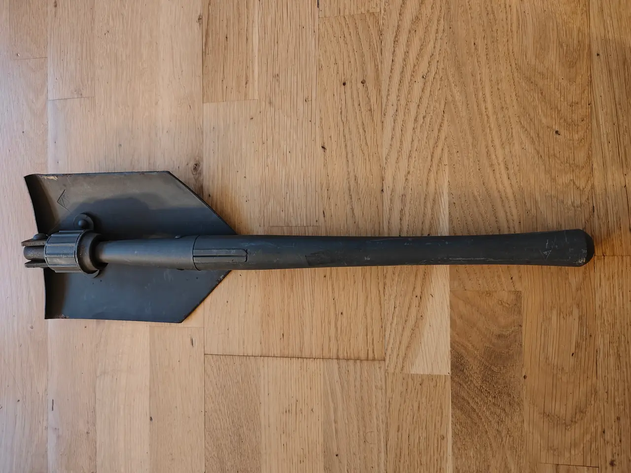 Billede 1 - Militær feltspade ny.