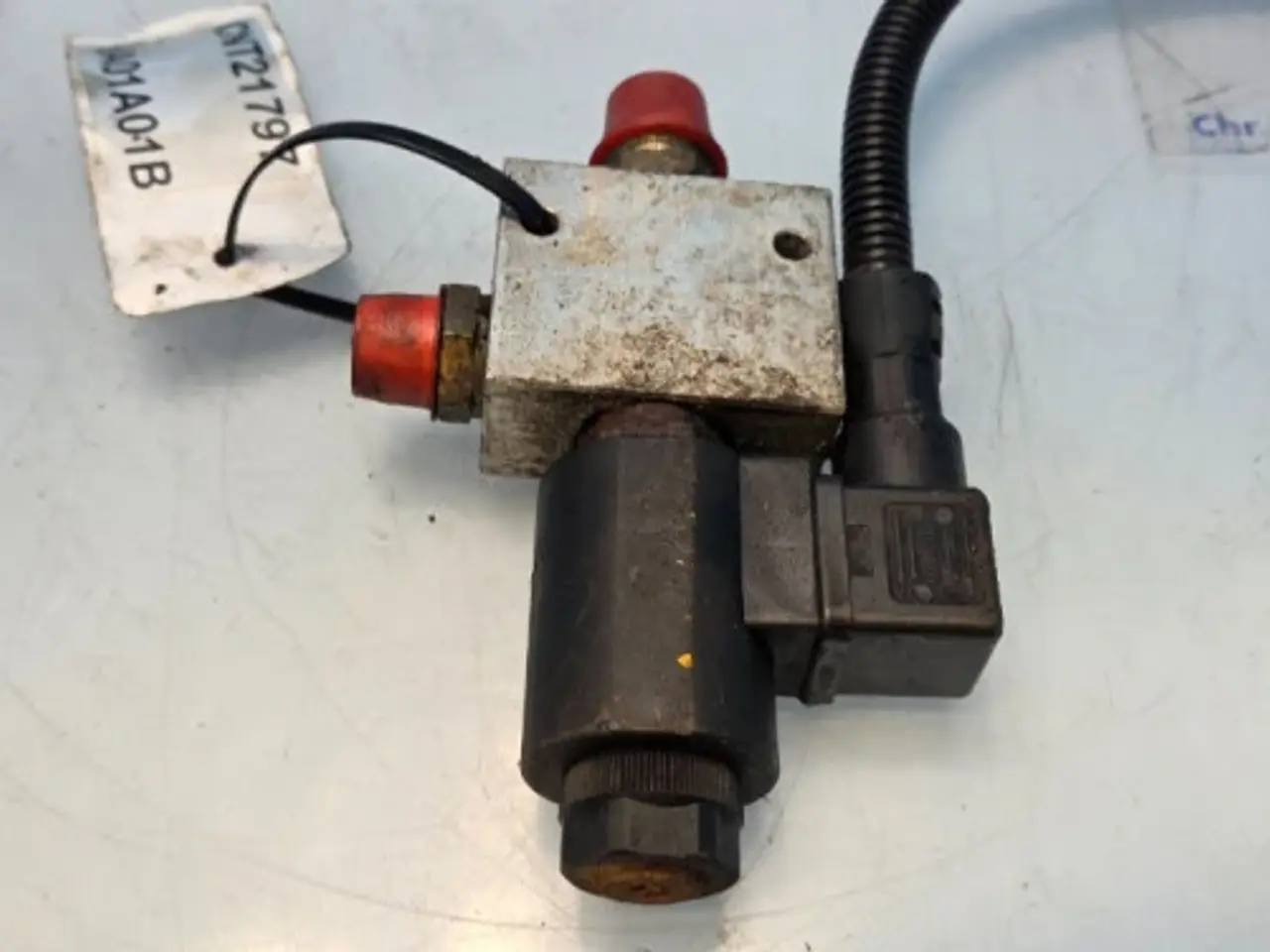Billede 9 - Massey Ferguson 7274 Trykventil 45110054