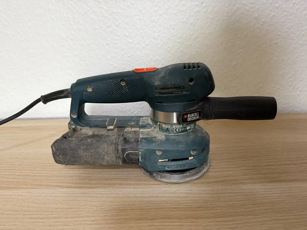Billede 2 - Black & Decker Excentersliber KA220E med støvpose