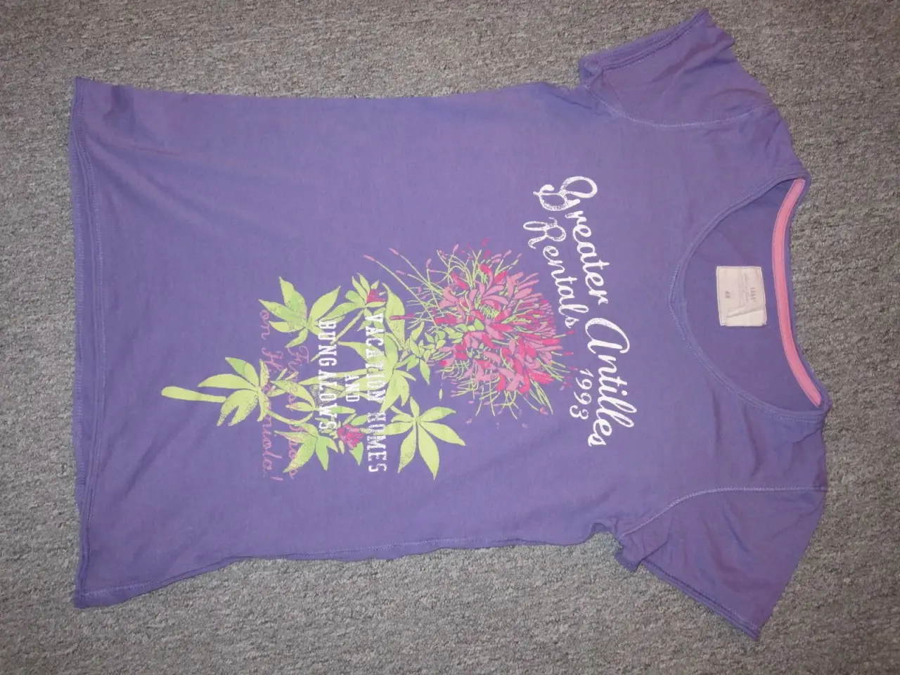 Billede 1 - Flot lilla T-shirt - bluse i str. 146