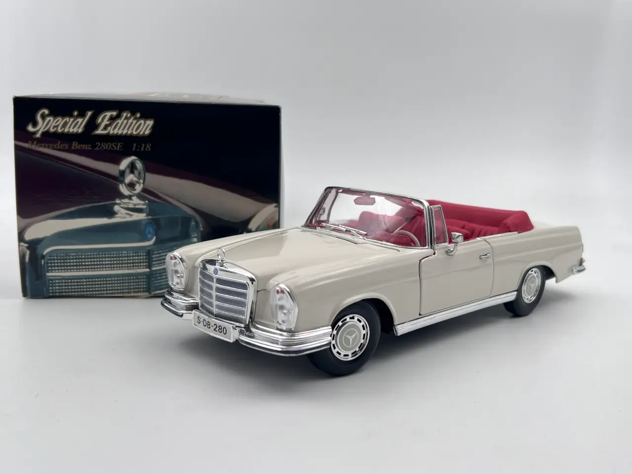 Billede 1 - 1966 Mercedes-Benz 280SE Cabriolet 1:18