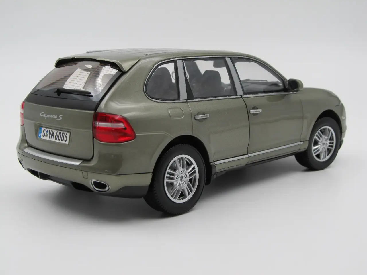 Billede 5 - 2002  Porsche Cayenne S 1:18
