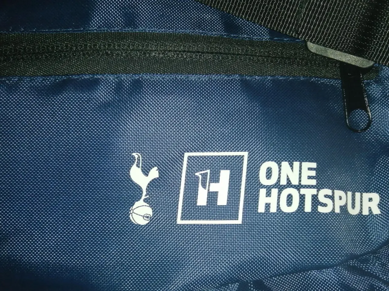 Billede 2 - NY TOTTENHAM HOTSPUR MAVEBÆLTE TASKE, M/ THERMORUM